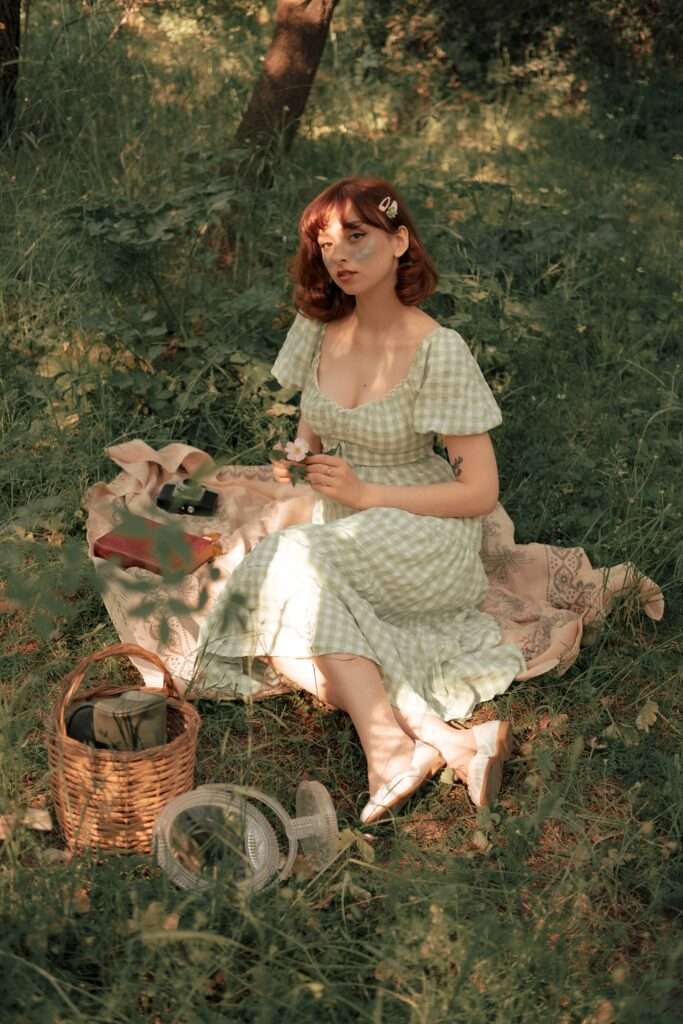 Retro-Inspired Picnic with Vintage Vibes
