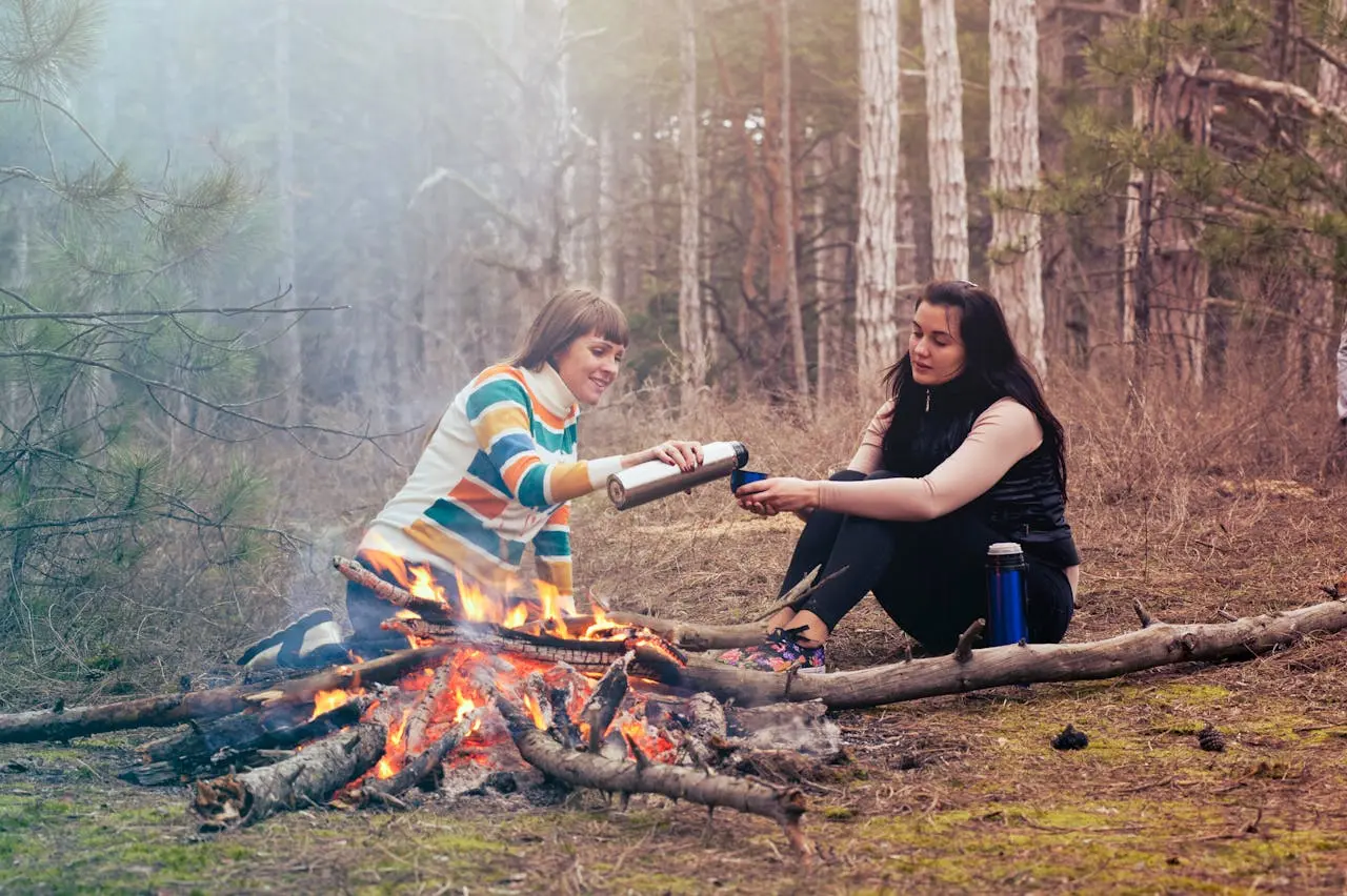 10 Campfire Safety Tips in 2025 (Everyone Should Be Aware of)