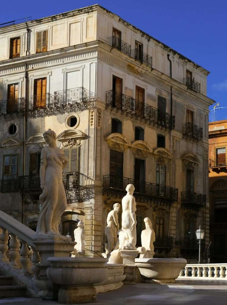 Sculptures at the Fontana Pretoria in Italy