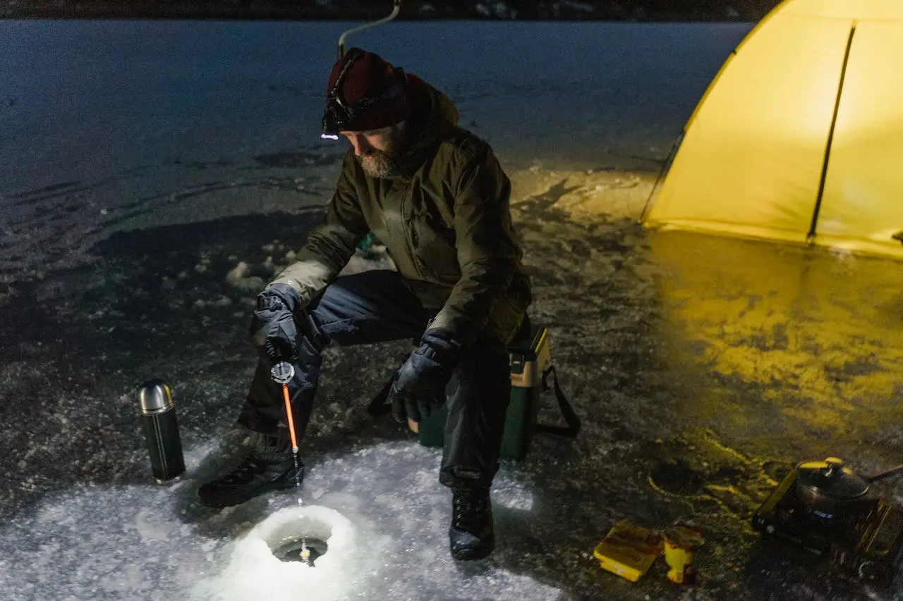 15 Cold Weather Camping Hacks For 2025